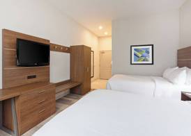 Holiday Inn Express & Suites CORONA by IHG 5