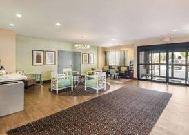 Quality Inn & Suites Quincy - Downtown 3