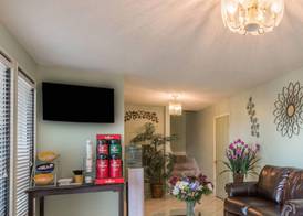 Days Inn by Wyndham San Marcos 4
