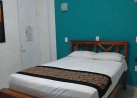 Hotel Las Palmas en Laurel 2