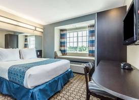 Microtel Inn & Suites by Wyndham Spring Hill/Weeki Wachee 5