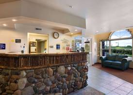 Microtel Inn & Suites by Wyndham Bozeman 2