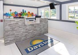 Days Inn by Wyndham Knoxville North 3