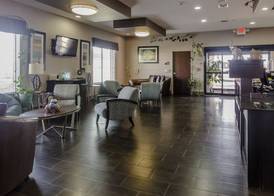 Red River Inn and Suites 2