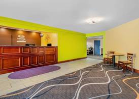 Econo Lodge Inn & Suites Eau Claire South 2