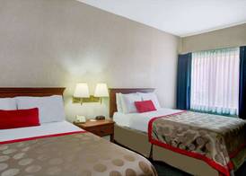 Ramada by Wyndham Hawthorne/LAX 5