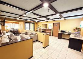 Fairview Inn & Suites Whitewater 2