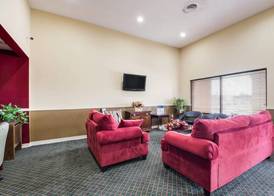 Econo Lodge Inn & Suites Knoxville East 2