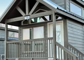Luxury Tiny Homes - Deluxe King Room 3