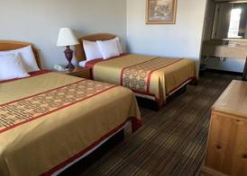 Pigeon Forge Parkway Inn 3