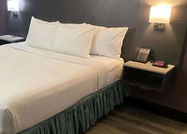 La Quinta Inn by Wyndham Bakersfield South 5