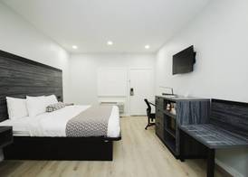 Sapphire Inn & Suites 5