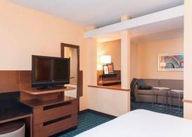 Fairfield Inn and Suites by Marriott Chicago St. Charles 3