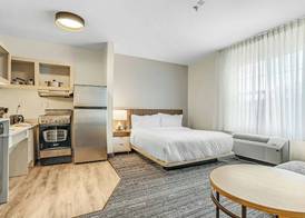 MainStay Suites 4