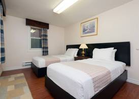 Leelas Villa Inn Flesherton 2