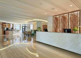 Sunday Hotel Holiday International Dubai 2