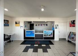 Motel 6 Visalia, CA 4