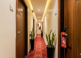 FabHotel Ascot International 3