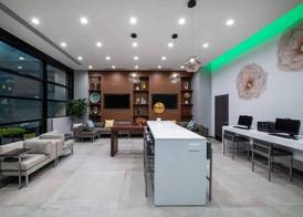 Wingate by Wyndham Long Island City 5