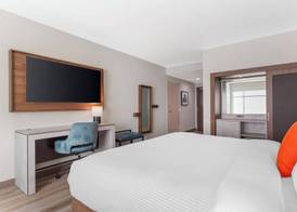 Cambria Hotel Northlake Conference Center - Roanoke 5