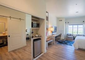 Taawaki Inn - Cottonwood 4