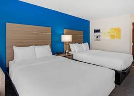 Comfort Inn & Suites Harrisburg-Hershey North 4