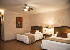 Hotel Las Farolas 5