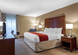 Comfort Inn Biltmore West 3