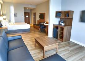 Holiday Inn Express & Suites VAUDREUIL - DORION by IHG 4
