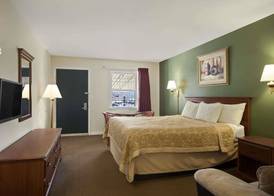 Super 8 by Wyndham Mifflinville Near Bloomsburg 3