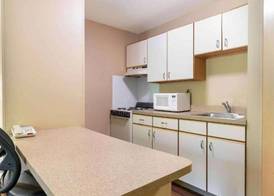 Suburban Studios Cary – RDU Airport 4