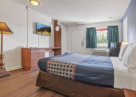 Economy Lodge Portsmouth 5