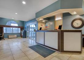 SureStay Plus Hotel by Best Western Buckhannon 4
