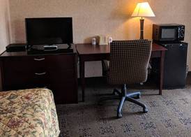 Knights Inn Pine Grove 4
