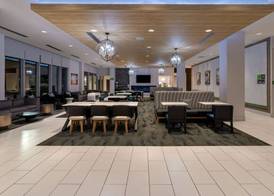 La Quinta Inn & Suites by Wyndham Maricopa Copper Sky 4