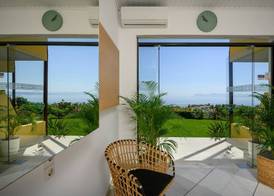 Hermes Sea View 3