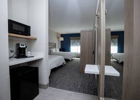 Holiday Inn Express & Suites TAMPA STADIUM - AIRPORT AREA by IHG 2