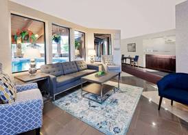 Baymont by Wyndham Battle Creek Downtown 2