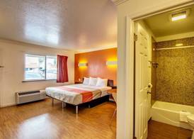 Motel 6 Manteca CA 3