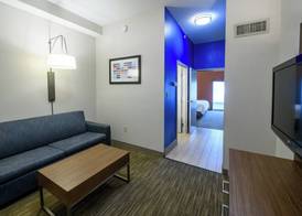 Holiday Inn Express & Suites BLYTHEWOOD by IHG 5