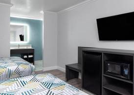 Red Lion Inn & Suites Lemoore 5