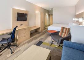Holiday Inn Express CEDAR RAPIDS (COLLINS RD) by IHG 2
