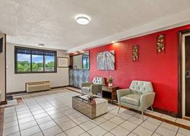 Econo Lodge Charlotte Airport Area 4