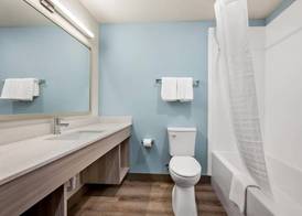 WoodSpring Suites Baton Rouge Airport 5