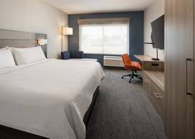 Holiday Inn Express & Suites FRESNO AIRPORT by IHG 2