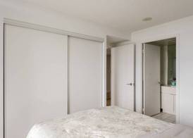 Luxury WaterFront View & Free Parking 2