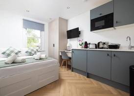 Charmstay Kensington Olympia 5