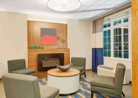 Microtel Inn & Suites by Wyndham Philadelphia Airport Ridley Park 2