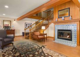 Country Inn & Suites by Radisson, Holland, MI 3