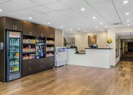 Comfort Inn & Suites Pacific - Auburn 2
